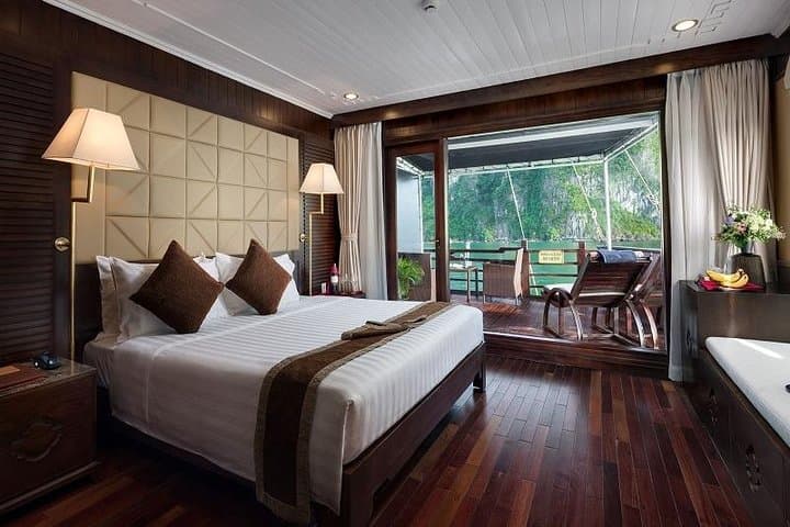 6-Day Vietnam: Saigon to Hanoi with Ha Long Bay Overnight Cruise photo 2