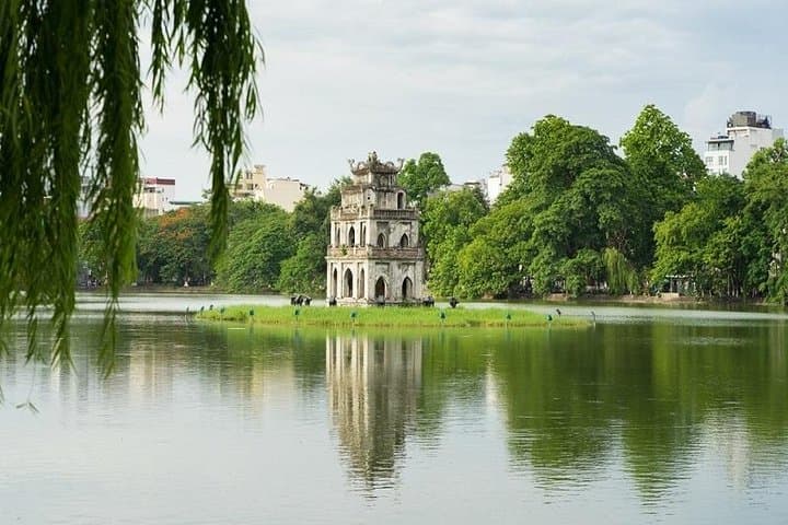 6-Day Vietnam: Saigon to Hanoi with Ha Long Bay Overnight Cruise photo 3