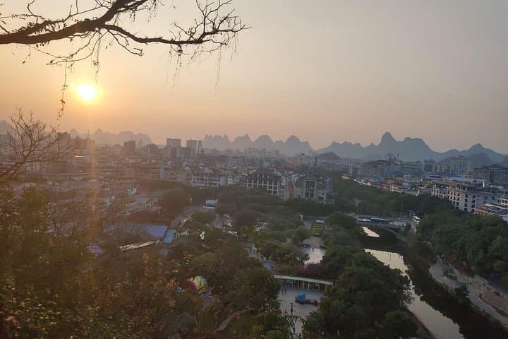 Half-Day Guilin City Tour: Elephant Hill Park & Yao Mountain Tea Plantation photo 4