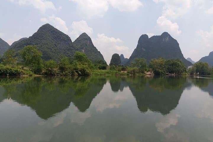 Yangshuo Day Tour from Guangzhou by Bullet Train — Xingping, Yulong River & Xianggong Hill photo 2