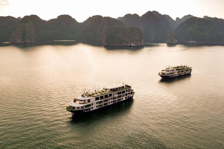 Luxury 3D2N Cruise in Halong & Lan Ha Bay (5-Star) photo 2