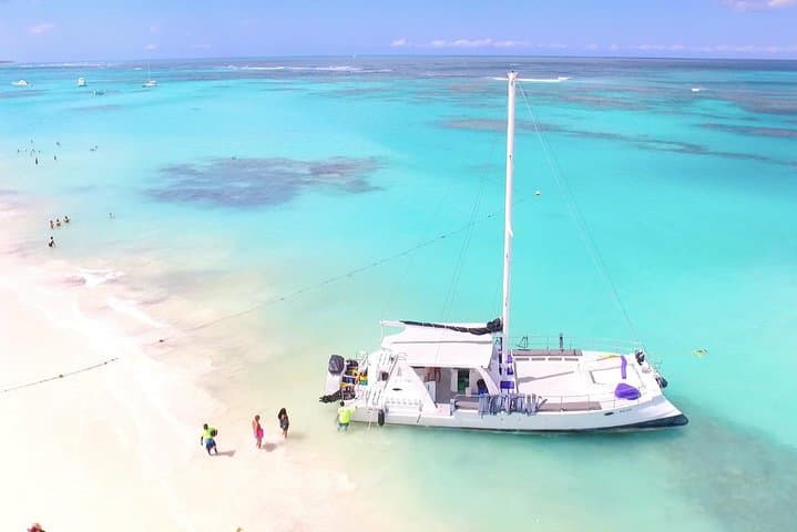 Punta Cana Snorkeling Party Cruise: Bavaro Catamaran & Natural Pool photo 5