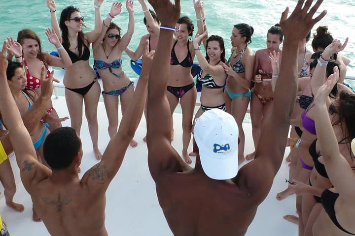 Private Catamaran Snorkeling Adventure in Punta Cana — Natural Pool & Open Bar photo 4