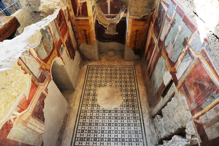 Pompeii, Sorrento & Positano: Small-Group Day Tour from Naples photo 4