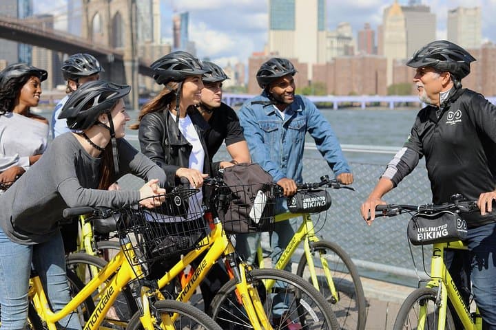 Brooklyn Bridge & Waterfront: 2-Hour Guided Bike Tour in NYC photo 5