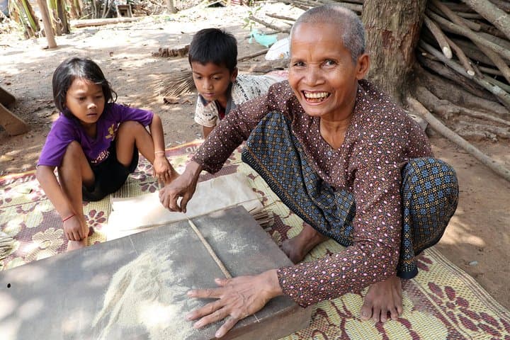Siem Reap Khmer Wellness: Cupping, Incense Making & Blessing Experience photo 5