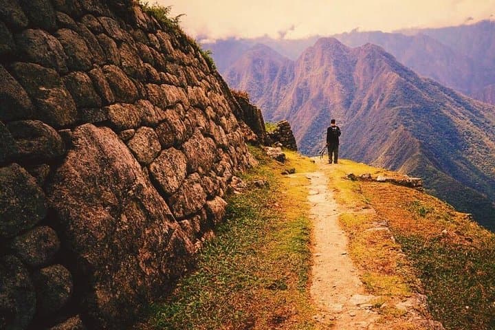 2-Day Inca Trail to Machu Picchu: Sun Gate Hike from Km 104 photo 2