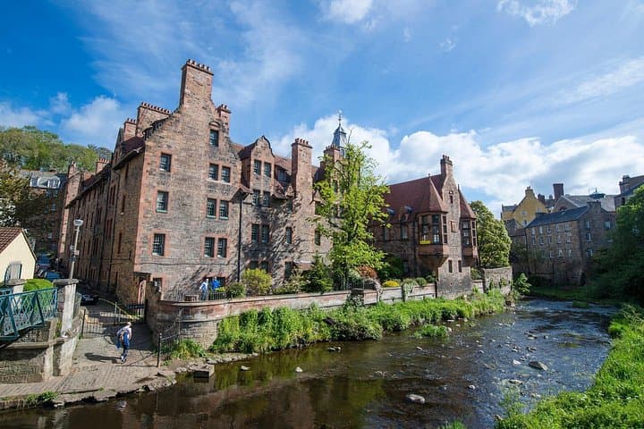 Edinburgh on Foot: A 3-Hour Private Walking Tour of Old Town Highlights photo 3