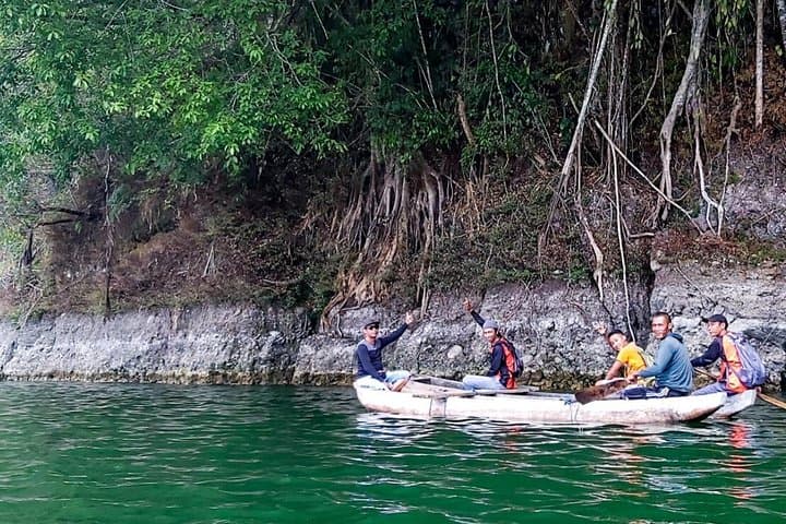 Twin Lakes Jungle Trek & Canoe: Buyan and Tamblingan Day Adventure photo 4