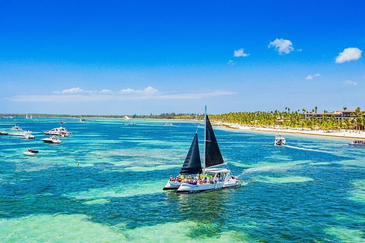 Punta Cana Private Catamaran: Parasailing, Snorkeling & Hookah Diving