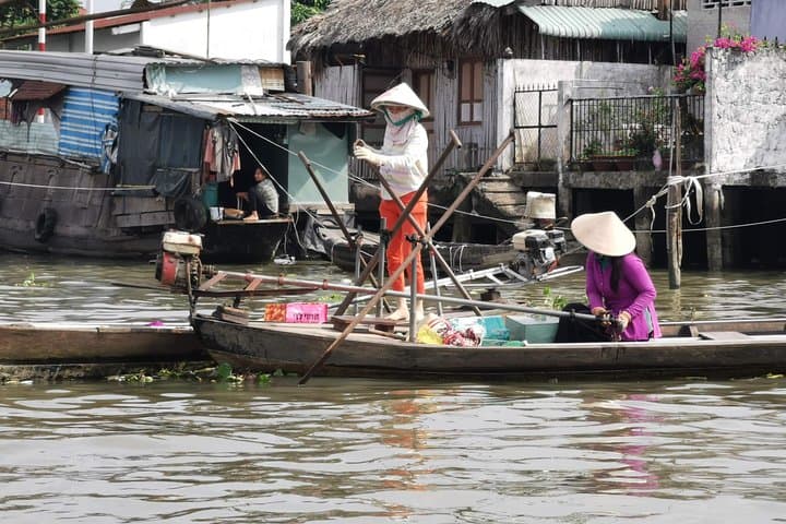 Cai Be Mekong Delta Day Trip: Floating Market, Sampan & Village Crafts photo 3