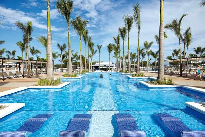 Liberia Airport to Riu Guanacaste Private Transfer — Stress-Free Door-to-Door Ride to Papagayo Resorts photo 4