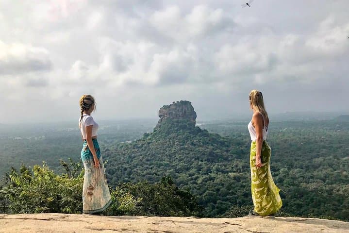 Climb Sigiriya: 3-Day Royal Rock & Cultural Tour from Colombo