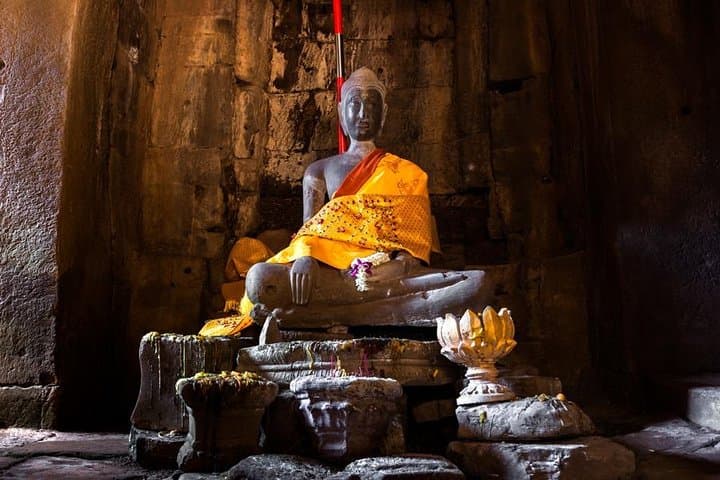 2-Day Angkor Wat Tour: Sunrise, Bayon Faces & Tonle Sap Floating Villages photo 6