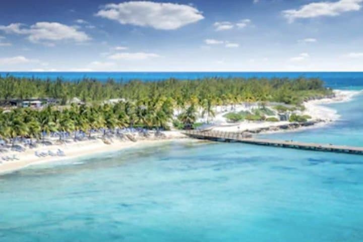 Grand Turk Private Beach Day with Lunch and Drinks for Cruise Guests photo 3