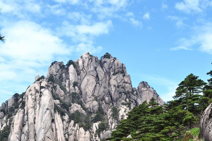 Mount Huashan Day Hike: Steep Steps, Peaks & Cable Car from Xi'an photo 6