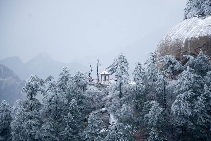 Mount Huashan Day Hike: Steep Steps, Peaks & Cable Car from Xi'an photo 3