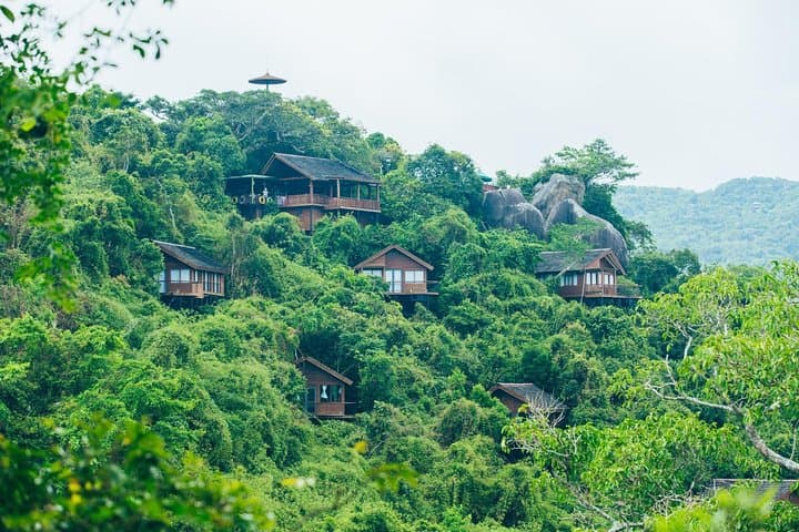 4-Day Sanya Private Tour: Yalong Bay Forest, Li & Miao Culture & Nanshan Temple photo 2