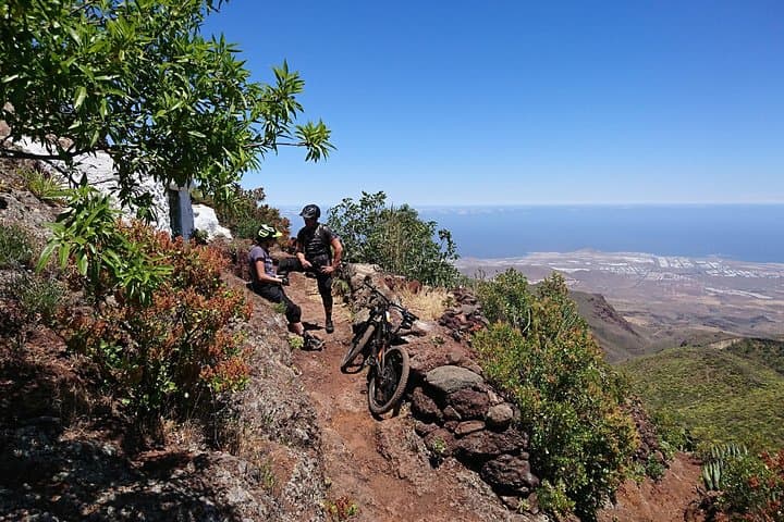 Enduro MTB Tours in Gran Canaria: High-Altitude Rides from Pico de las Nieves photo 5