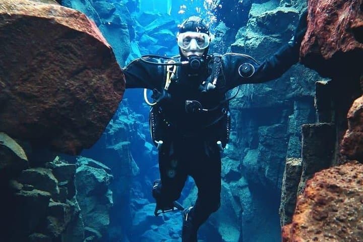Silfra Scuba: Dive Between Continents in Thingvellir National Park photo 2