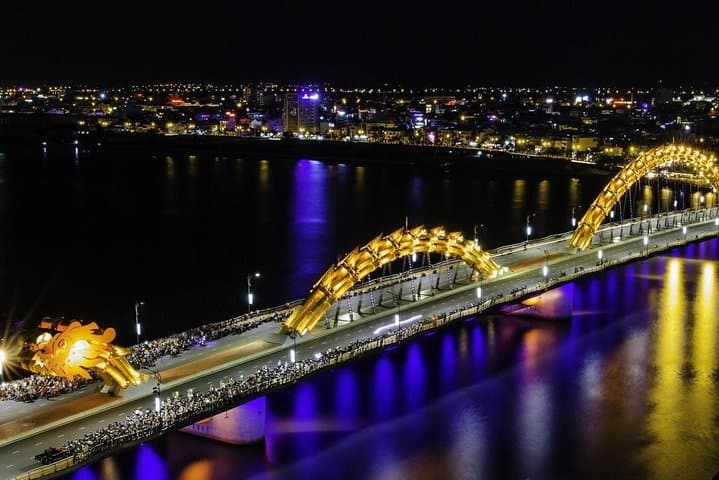 Marble Mountains and Monkey Mountain: Da Nang Afternoon Tour with Han River Night Cruise