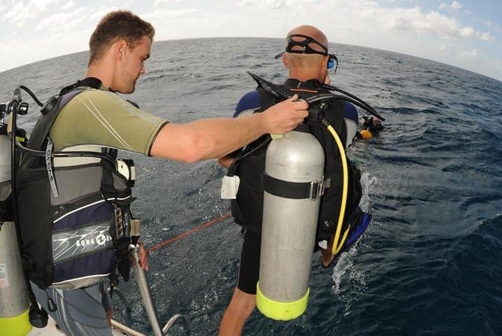 Discover Scuba in St Maarten: Beginner Caribbean Dives at Divi & Simpson Bay photo 3