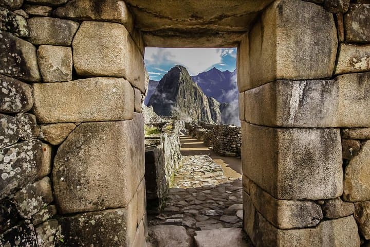 Machu Picchu Day Trip from Sacred Valley — Train, Bus & Guided Tour photo 4