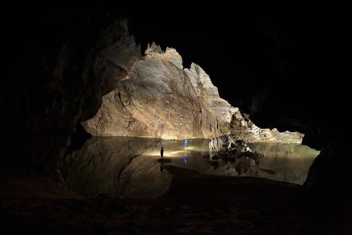 Kayaking 4.5km Inside Phong Nha Cave: Full-Day Cave Kayak & Hike