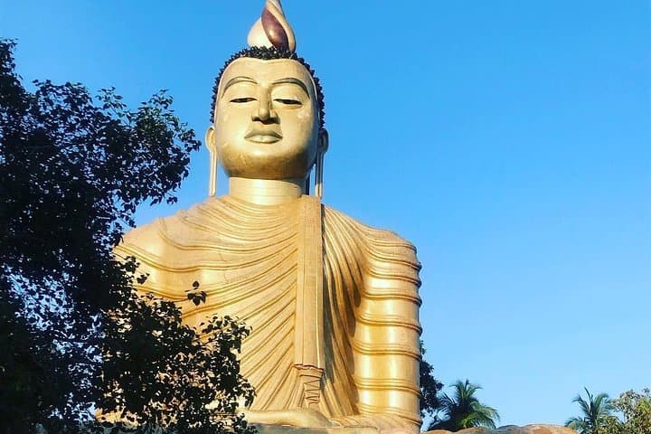 Tangalle Sightseeing Tour: Mulkirigala, Hiriketiya Beach & Hummanaya Blowhole Day Trip photo 2
