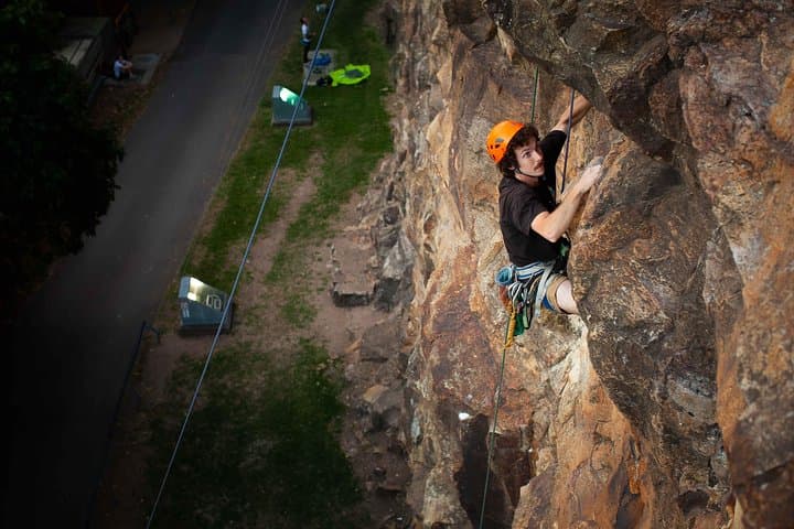 Night Climb Kangaroo Point Cliffs Brisbane — 3-Hour Urban Rock Climbing Experience photo 2