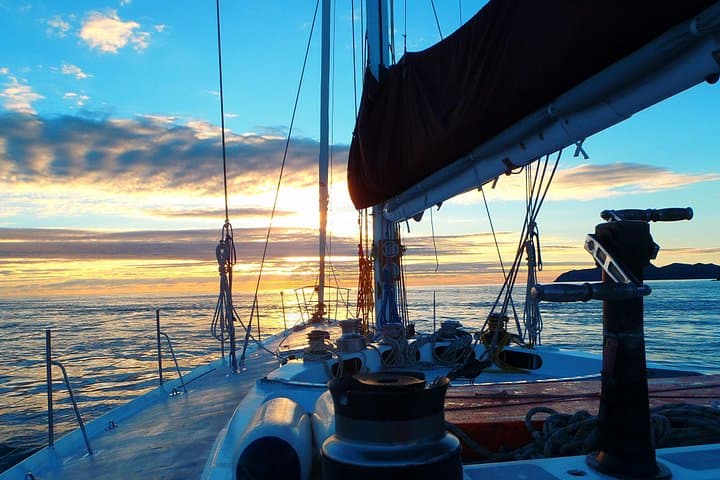 Two-Day Maxi Sailing Escape: Siska Whitsundays Tour to Whitehaven & Great Barrier Reef photo 3