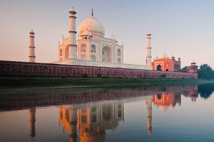 Same-Day Taj Mahal Tour by Gatimaan Express with Lunch — Agra from Delhi photo 2