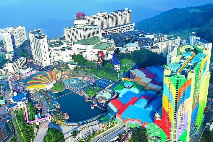 Genting Highlands Day Tour from Kuala Lumpur — Cable Car, Theme Parks & Lunch