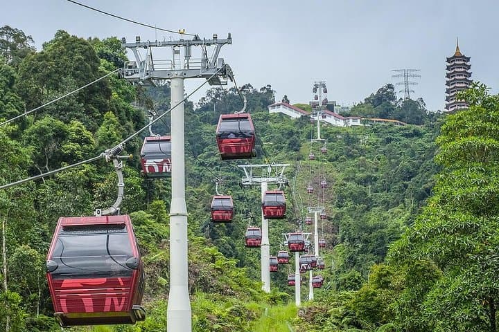 Genting Highlands Full-Day Tour with Batu Caves & 2-Way Cable Car