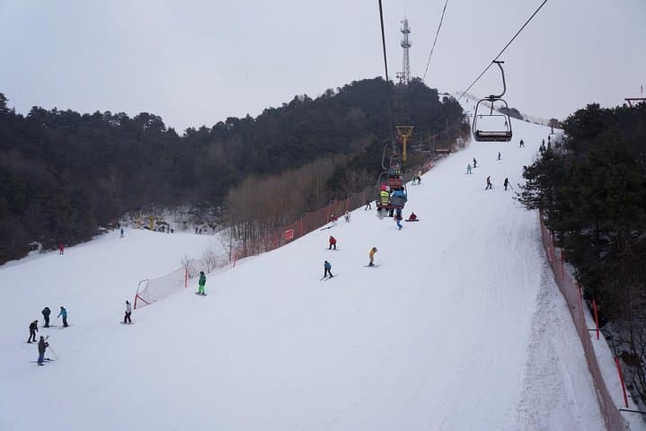Ski Huaibei and Walk Mutianyu: Private Day Trip from Beijing photo 5