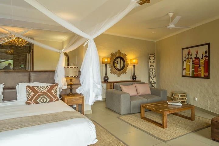 Victoria Falls Safari Club: 4-Day Luxury Safari & Falls Experience photo 2