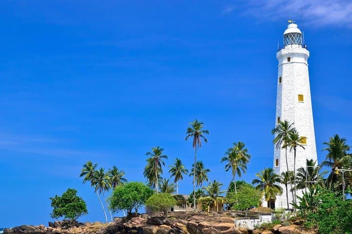 Down South Sri Lanka Shore Excursion: Galle, Moonstones, Mangroves & Turtles in One Day