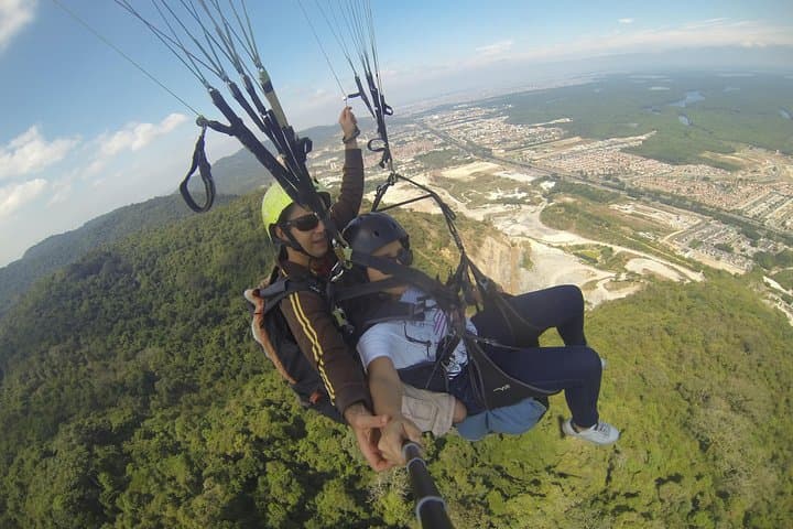 Tandem Paragliding Over Guayaquil: Cerro Blanco Sky Views photo 2