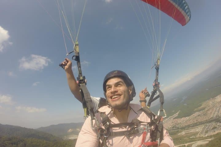 Tandem Paragliding Over Guayaquil: Cerro Blanco Sky Views photo 6