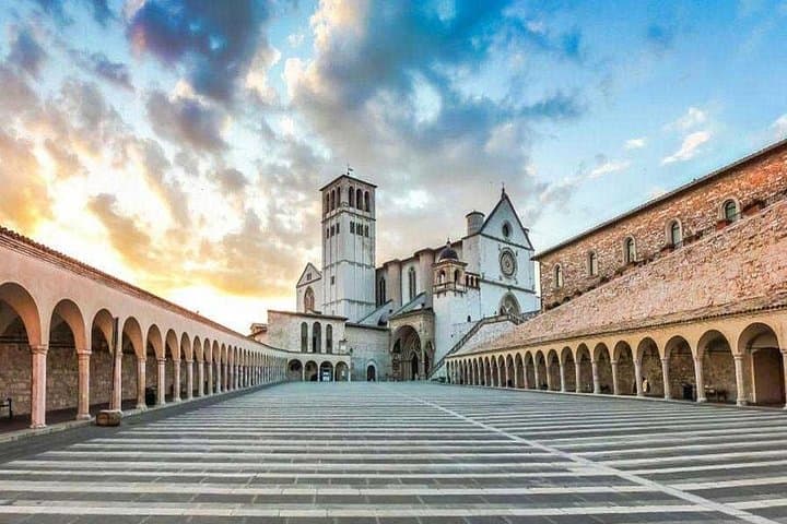 Rome to Assisi & Orvieto Day Trip — Private Cultural Tour from Rome photo 2