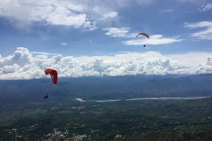 Paragliding San Félix: Tandem Flights Over Medellín's Aburrá Valley photo 2