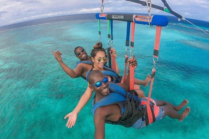 Grace Bay Parasailing: Birds-Eye Views Over Providenciales' Turquoise Reef photo 4