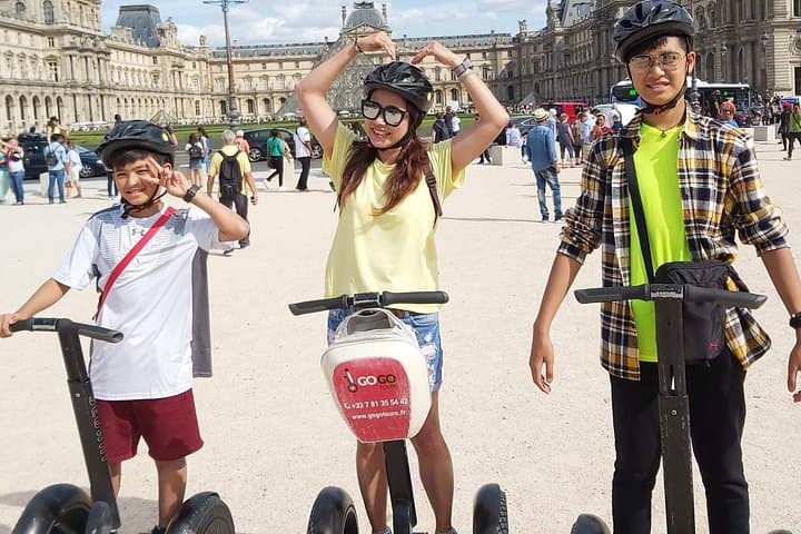 Segway Through Paris: 3-Hour Private Tour of Eiffel, Louvre & Champs-Élysées photo 5