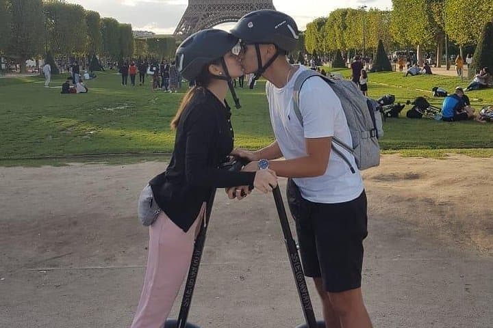 Segway Through Paris: 3-Hour Private Tour of Eiffel, Louvre & Champs-Élysées photo 4