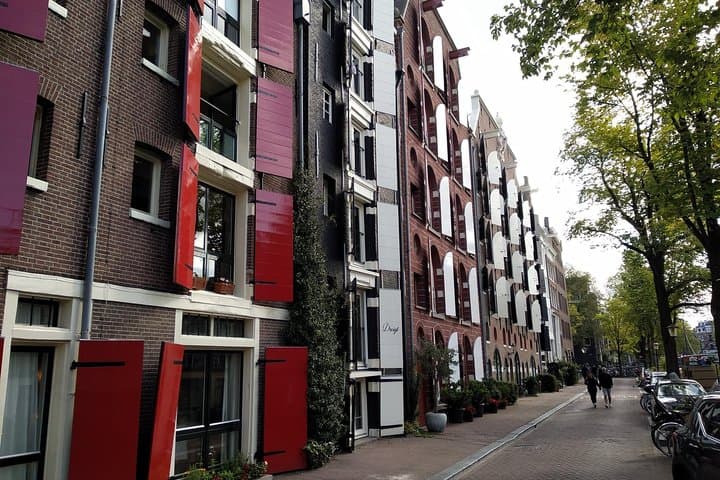 Amsterdam Walking Tour: Center & 17th-Century Canal Belt