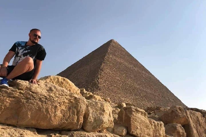 Full-Day Cairo from Hurghada: Pyramids, Museum & Bazaar by Bus photo 5