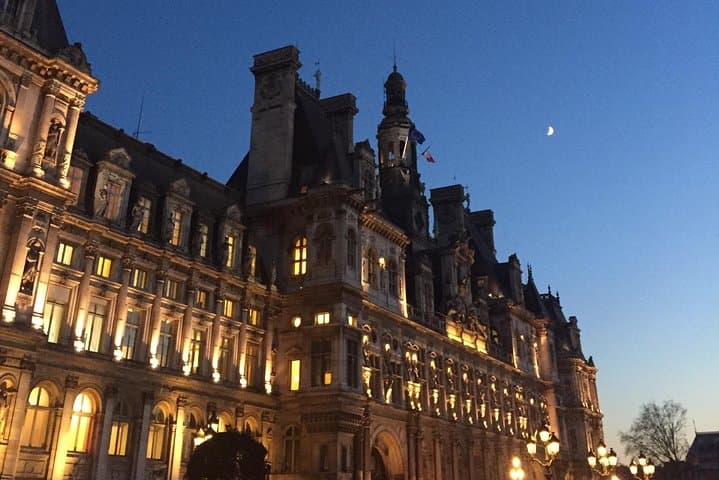 Night Walking Tour: Darkest Secrets of Paris Notre-Dame & Île de la Cité photo 3