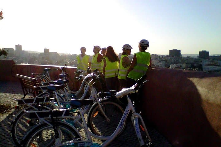3-Hour Lisbon 7 Hills Electric Bike Tour — E‑Bike the Alfama, Graça & Baixa Viewpoints photo 4