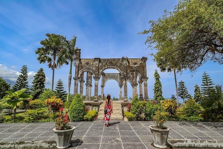 East Bali Day Tour: Lempuyang Gate, Tirta Gangga & Virgin Beach photo 5