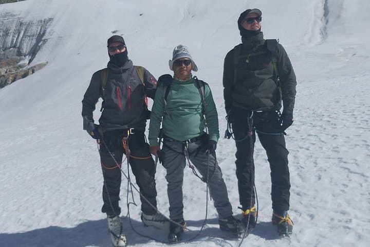Mera Peak Climbing: 14–15 Day Himalayan Expedition to 6,461m photo 2